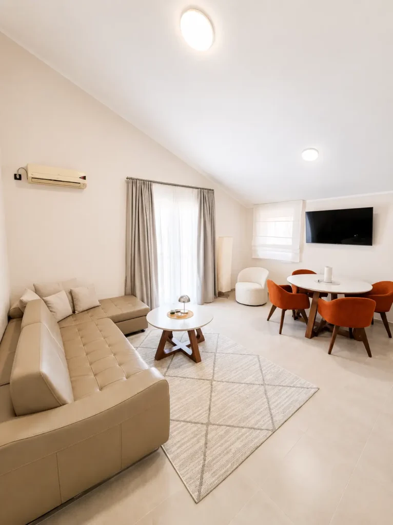 Accommodation with a Terrace and Sea View