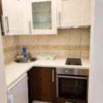 Moderan apartman sa pogledom na bazen sa potpuno opremljenom kuhinjom