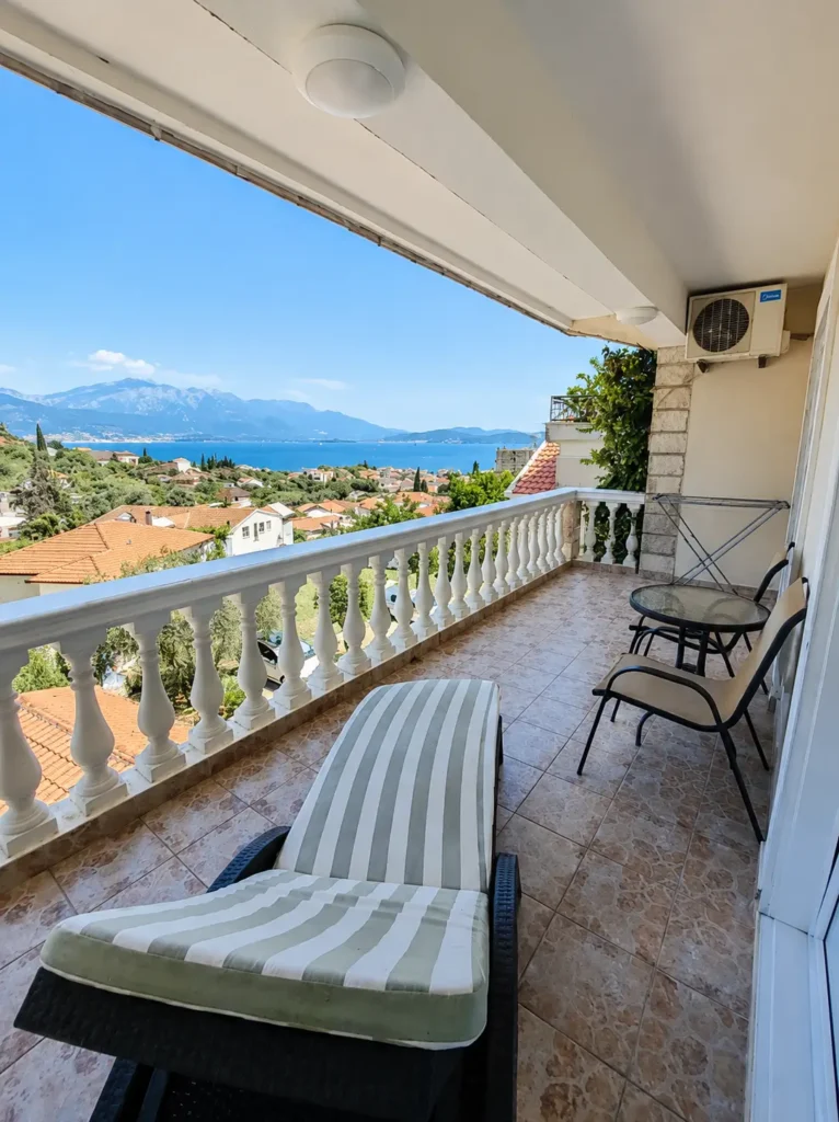 apartman sa pogledom na more